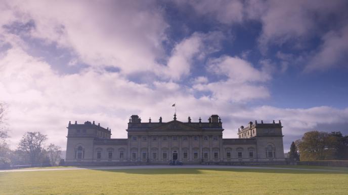 front view of the harewood house country house